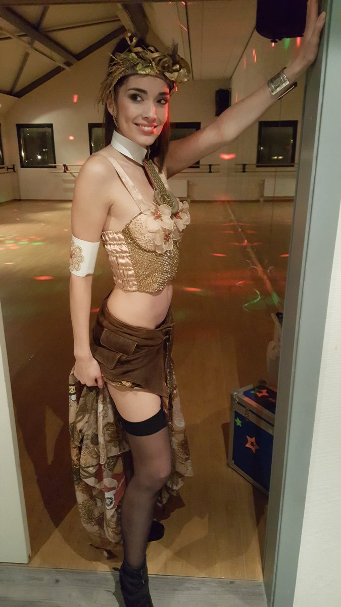 Sweet leg city #hunkemoller # kim kiona
@Dimitri_HKM <a href="/hunkemoller/">Hunkemöller</a> @KimKionaVocal