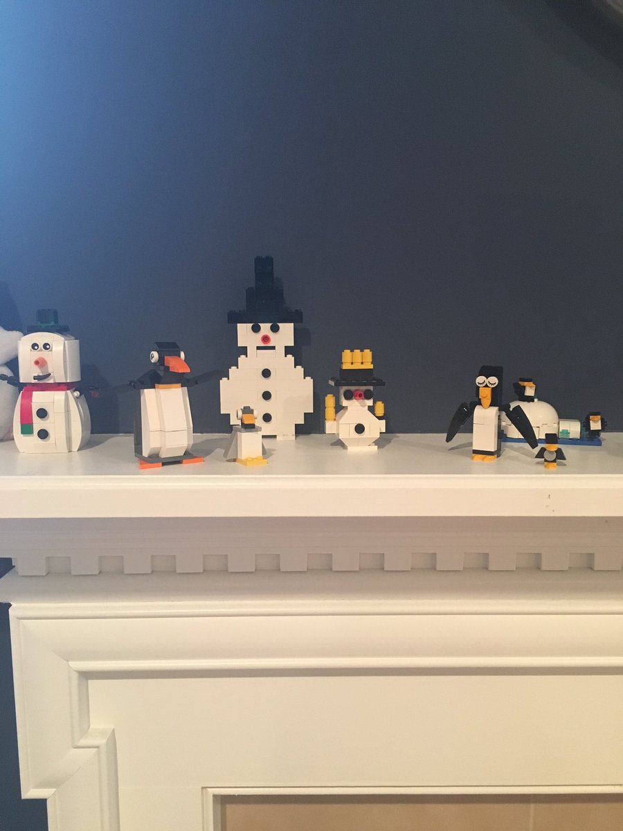 band_mcabral's tweet photo. Seasonal @LEGO_Group #onlycomeoutonceayear #onlytweetaboutmusicandlegos #hashtagstoolong https://t.co/9Lorz36OqG