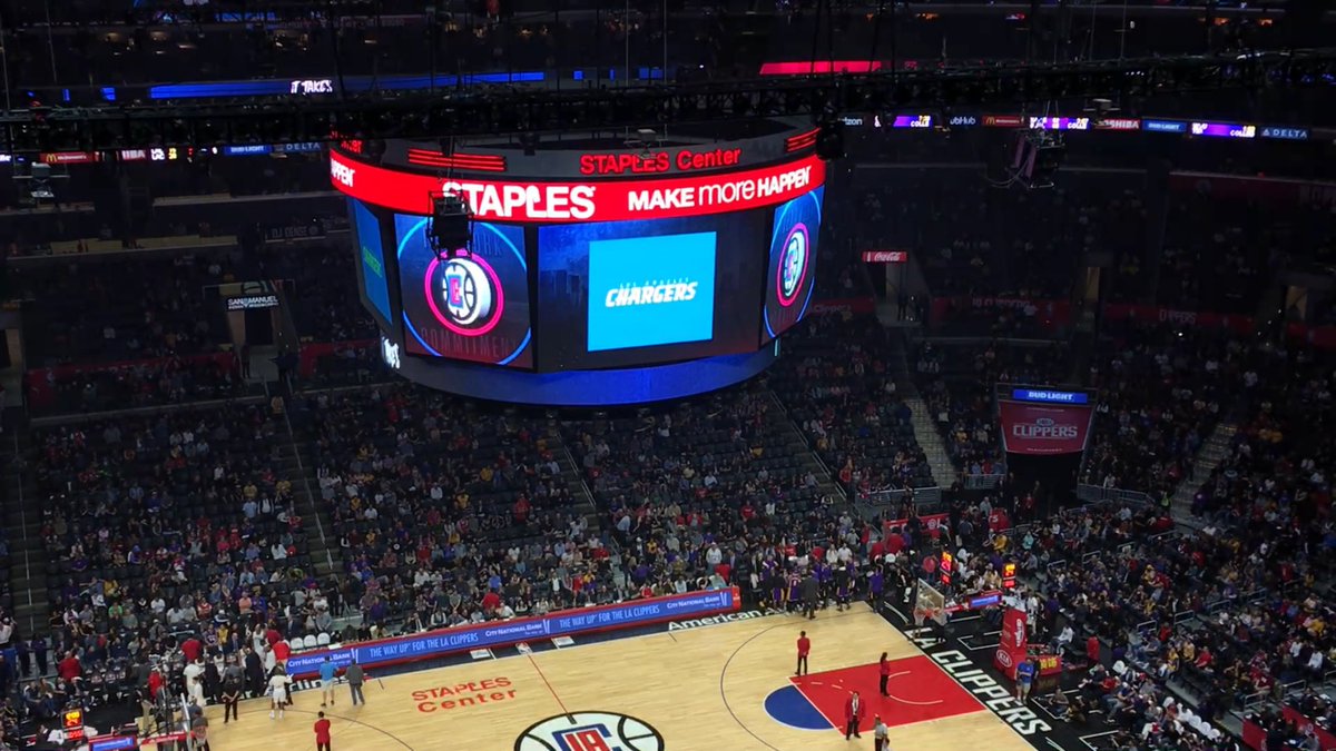 ArashMarkazi's tweet photo. They just showed the Los Angeles Chargers logo on the scoreboard at Sraples Center. The crowd booed. https://t.co/8cGVHwrEdS