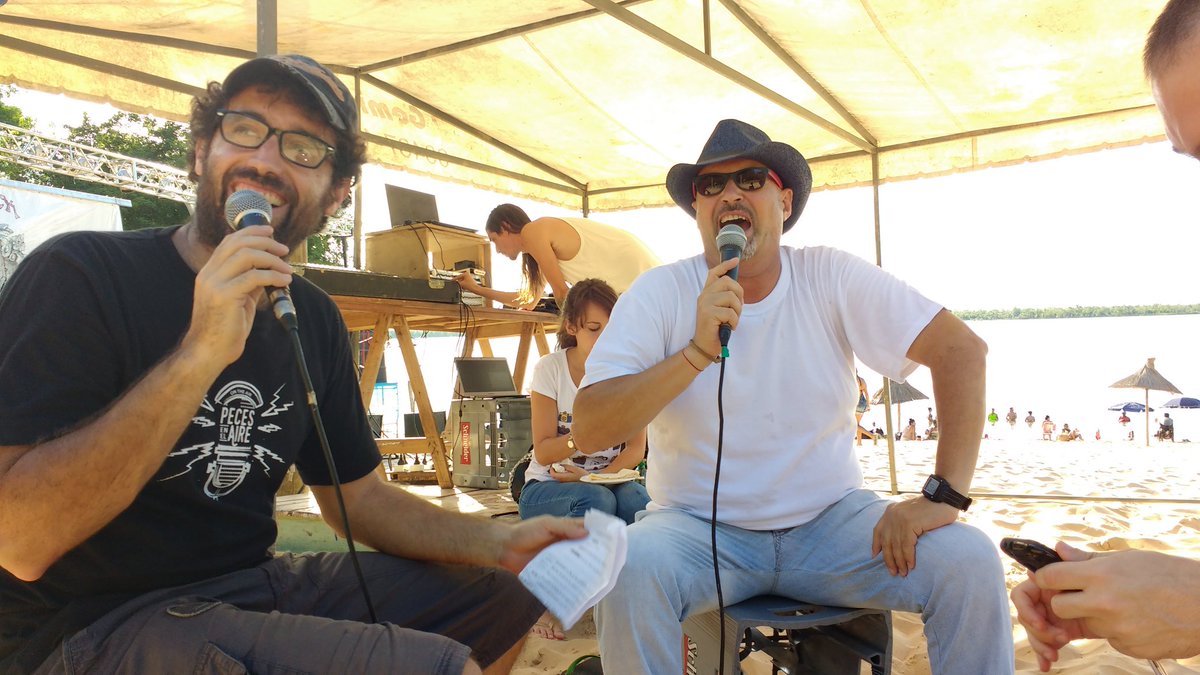 📻 Radio abierta en la previa de #LaPazRock2017 con los <a href="/pecesenelaireOK/">Peces en el Aire</a> ahora entrevistando a César Trachitti.