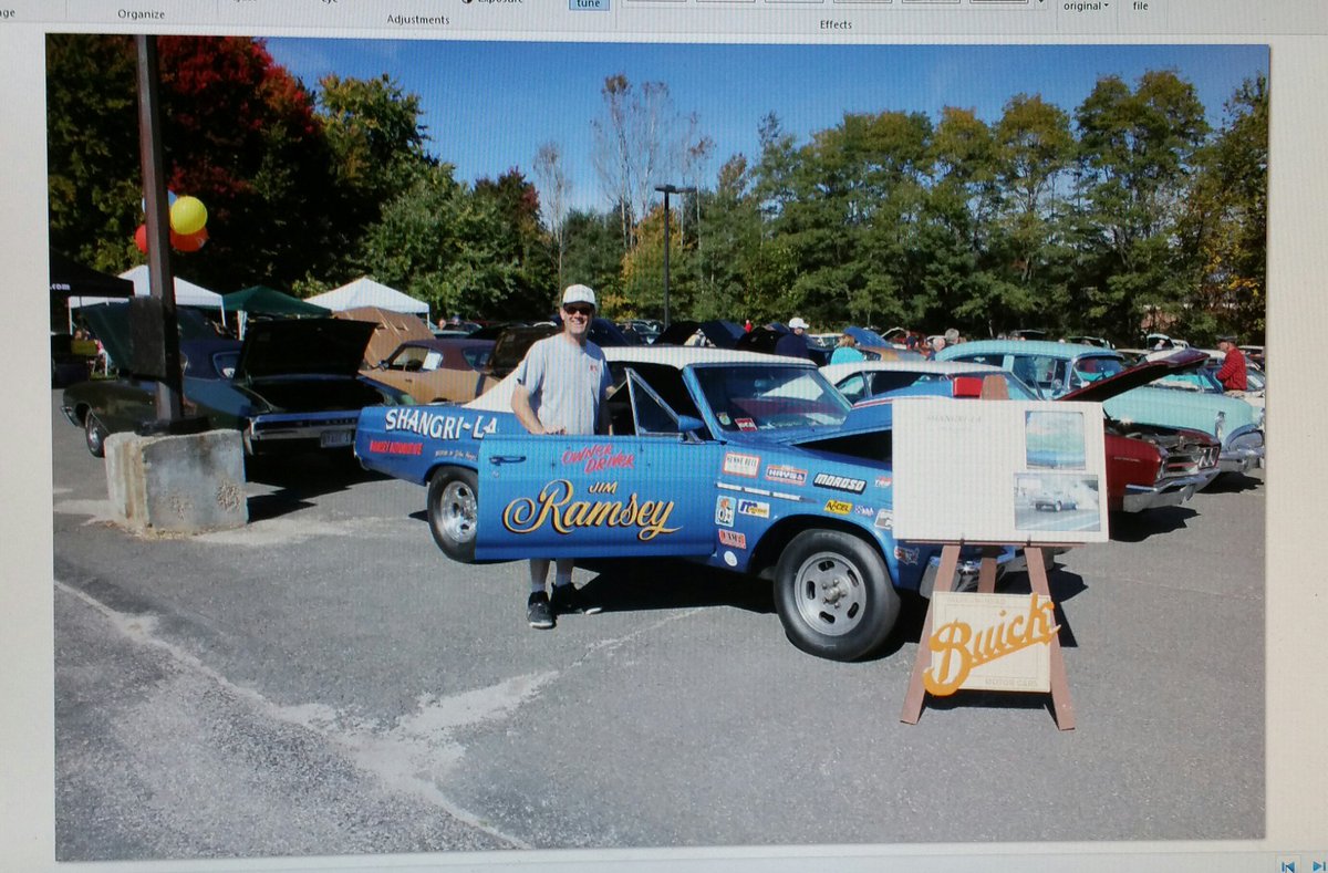 David70BuickGSX's tweet photo. Representing @Buick is my buddy &amp; his #hotrod #Buick at #BuicksInTheFall 🖖😎🖖

@evltwnHD1 @CoolRidesOnline #BITF2016 #BuicksInTheFall2016 https://t.co/xy89VDyMAG