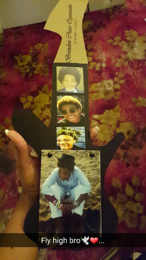 OnlyValarie's tweet photo. #BrendonWorld🌎 Rest Easy Bro📿🕇 You finally free🕊 Promise you wont he forgotten...love you bro❤ https://t.co/QrHbFAwTet