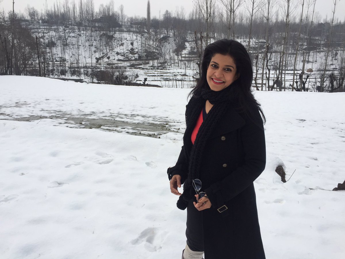 ItsChintann's tweet photo. कहा जाए तो #IndianTelevision की 1 लौती #PrimeTimeAnchor है आप जिसने -7° मे reporting की है ! I'm not sure but मेरे नज़र में तो आप है 😊 https://t.co/rqaUpNEvIh