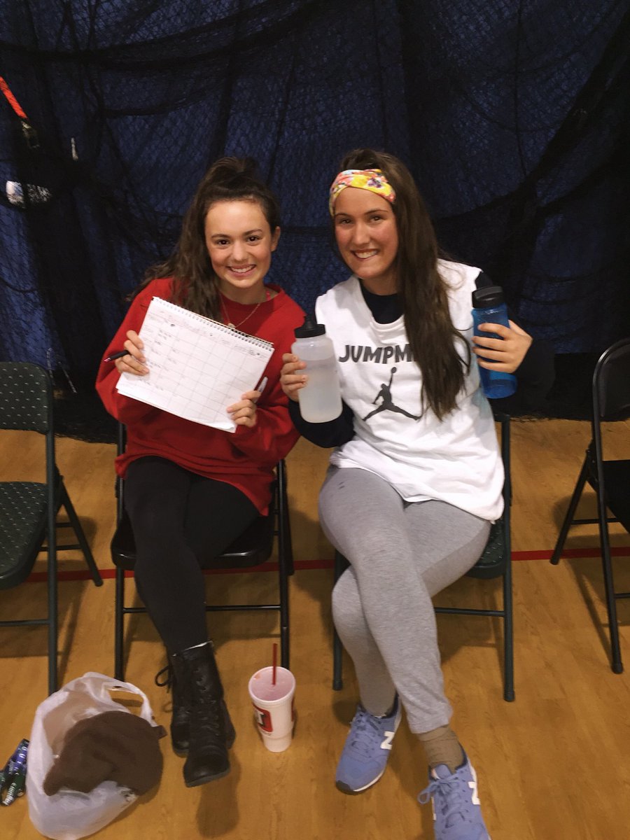 kayleeconnors13's tweet photo. @JumpmenBball @JonnyJenkinsAGH @RobRobinsonAGH https://t.co/xOJRrqb69Q