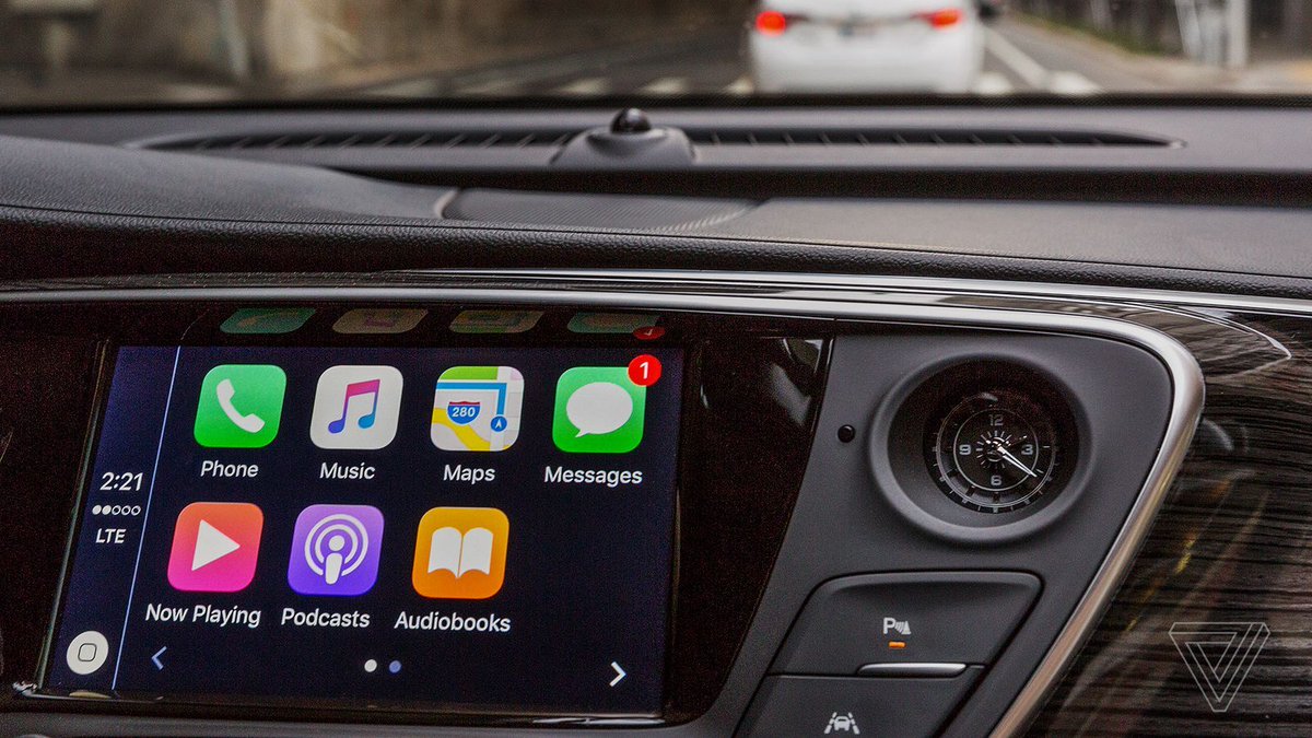 sachaqs's tweet photo. Why #carmakers want to keep @Apple and @Google at arm's length 🚙 https://t.co/R5iWOZc9Lr #cars #infotainment #SmartDeviceLink #OpenCar #Data https://t.co/YxzHxuW9qK