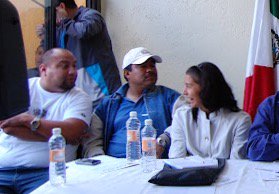 NezaSinCaciques's tweet photo. Los que buscan el hueso hasta cambian de look @ENMINEZA @neza_denuncia @chuchorito pero lo rata no se quita @NezaPRD @jimmy5151 https://t.co/SdBdFNOuEu