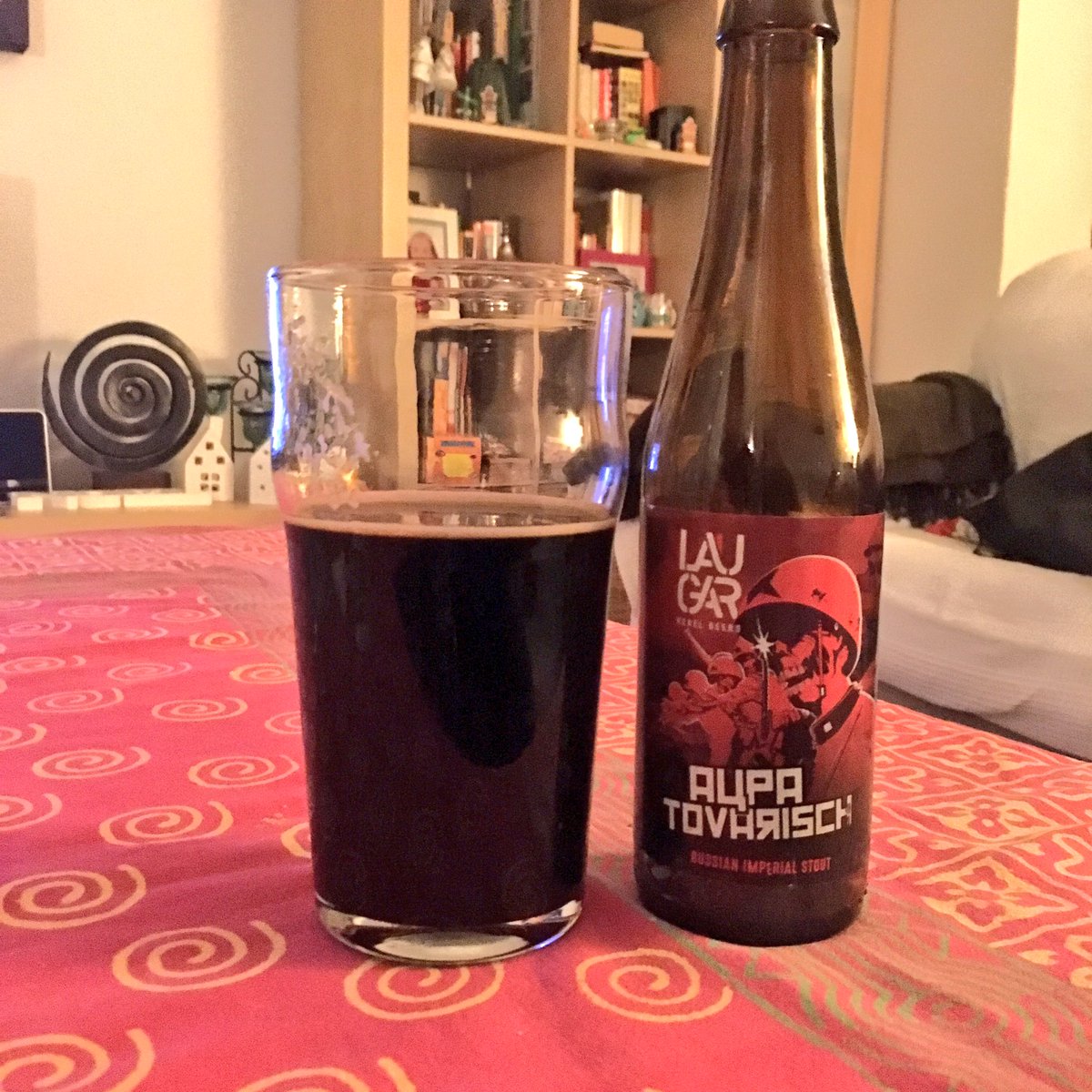 CorralElena's tweet photo. Postre de lujo , #aupatovarisch de @laugarbrewery 👍😋😋😋verdad @GemaValiente ?#cervezartesanal #ceaftbeer https://t.co/1Nt6lr7qtL