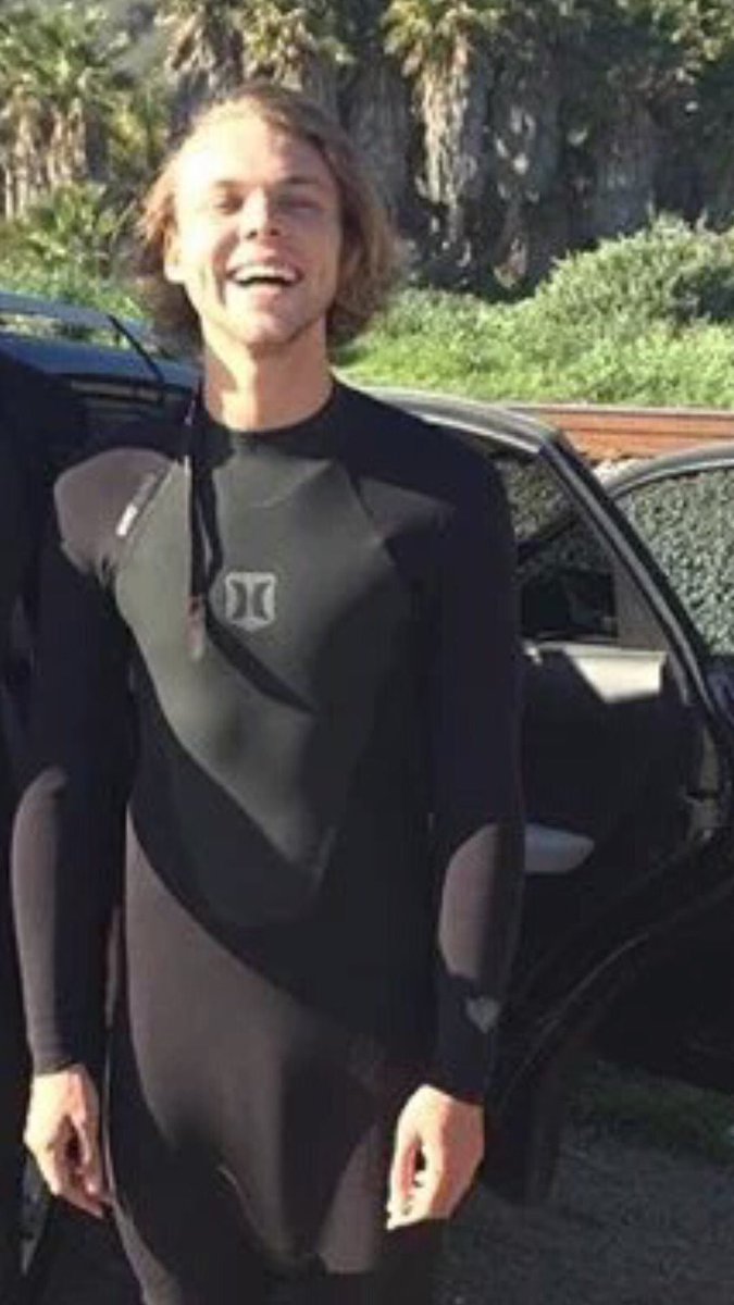 charmedminaj's tweet image. me