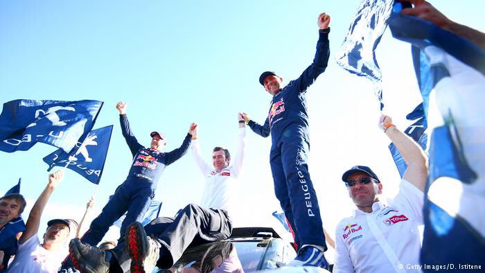 BlackMediaAR's tweet photo. #DAKAR2017 AUTOS | RANKING FINAL 
🇵🇾🇦🇷🇧🇴
1º @s_peterhansel
2º @sebastienloeb
3º @cyrildespres
#TeamPeugeotTOTAL https://t.co/cLkug5Z7h9