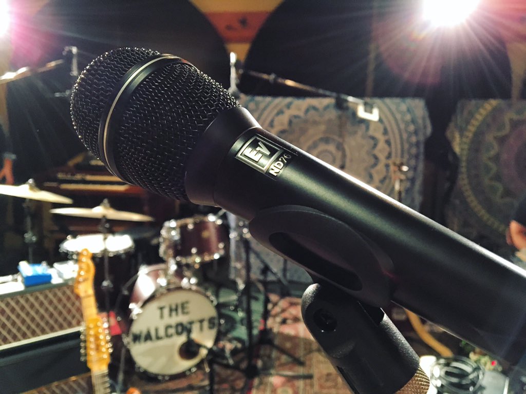 ainjelemme's tweet image. We're testing the @Electro_Voice #ND76 on today's @BadassBandsLA shoot at @BedrockLA! 🎤@PerformerMag @BlockOfJoy @RiotattheZoo #audio