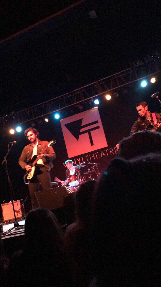 christine_b101's tweet photo. shout out to @TheStatues, they killed it last night! https://t.co/EPXecfOtgS
