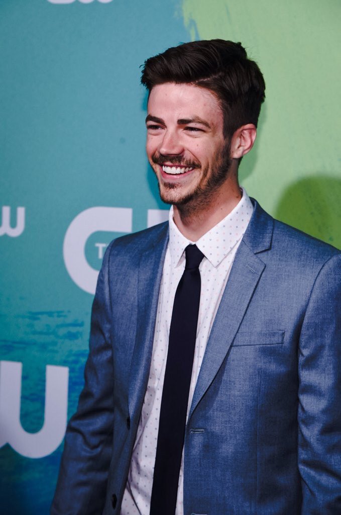 O mundo é grant gustin e nós só vivemos nele HAPPY BDAY GRANT FROM BRAZIL 