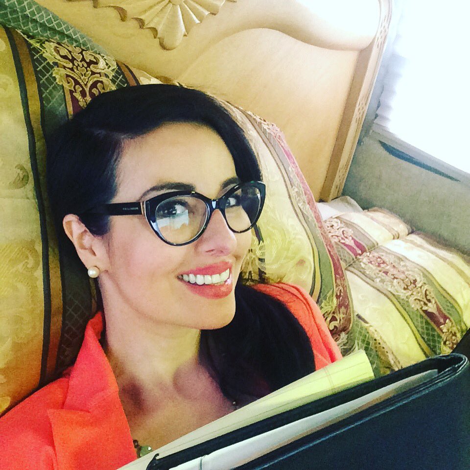 TheMontiCarlo's tweet photo. Going over culinary notes in my #fancypants #very80s #trailerbodouir! #setlife @FoodNetwork https://t.co/GMpmzdEMIi
