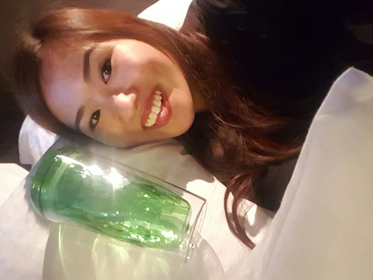 michellepearlb's tweet photo. I LOVE free swag and napping! #QMAC2017 #telusaboutyou #contest https://t.co/1S5eDhU2Ta