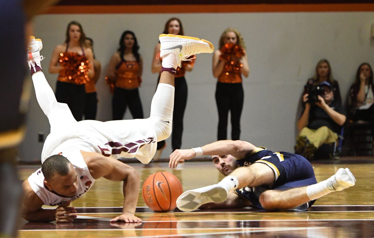 NDmbb's tweet photo. How do you get to first place in the best league in the country?
💪Effort plays at the end of games.💪
ND 16-2, 5-0 in ACC, 🥇place https://t.co/LeXpIypKOg