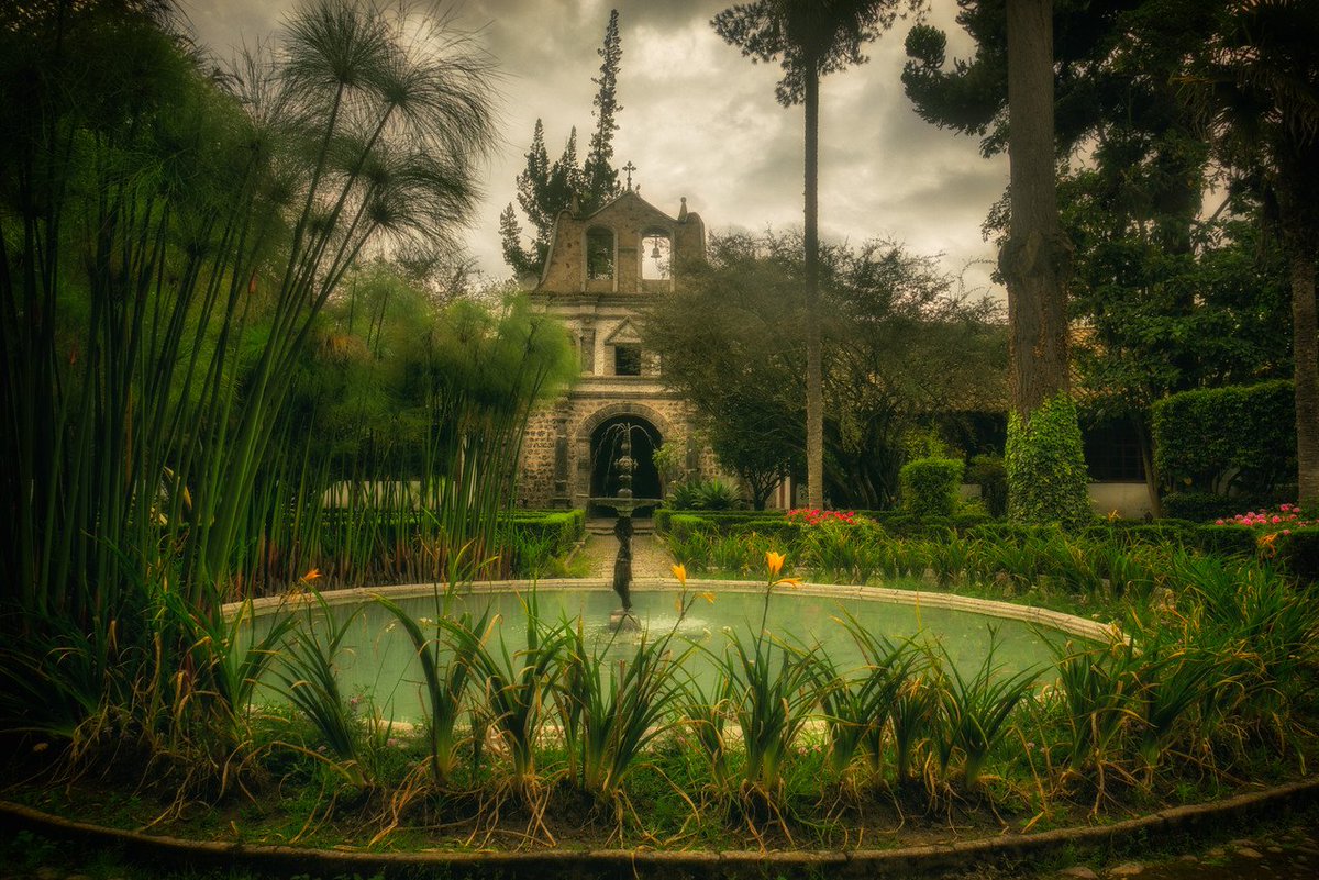 kevinwenning's tweet photo. Haunted Hotel - https://t.co/huRt4ojl9r
#IntentionallyLost #photography #travel #haunted https://t.co/Y9u9lNVhPP