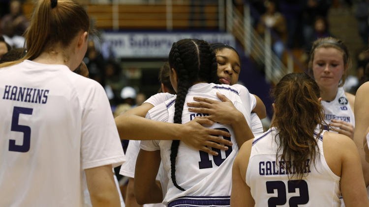 ChicagoSports's tweet photo. Photos from Northwestern's 80-67 win over Indiana, the Wildcats' first game since the death of player Jordan Hankins https://t.co/InfFiQ5HXn https://t.co/O6bj8HRkwQ