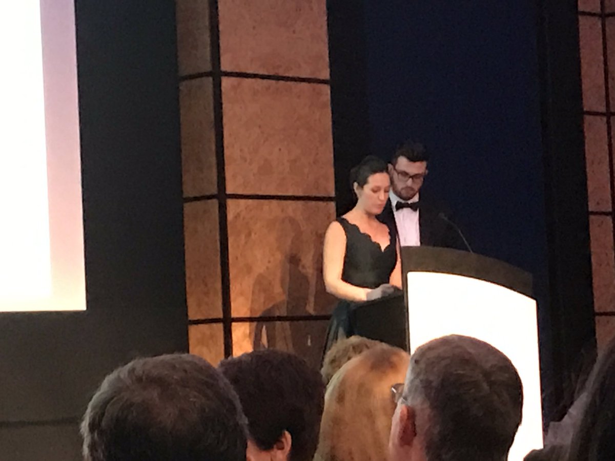 Horsesandheels's tweet photo. Well done @msAliceCollins slick presenting 👍🏻#britishbreedersawards #alwayscoolunderpressure #alwaysglam 🙌🏻👏🏻#nowyoucandrink https://t.co/0mulvhpSOg
