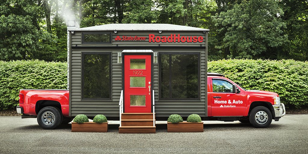 ChristyBrott's tweet photo. A winning combination? #Housegating and Dallas football. Look for the @StateFarm RoadHouse Sunday outside AT&T Stadium. https://t.co/QRdWQXGCYA