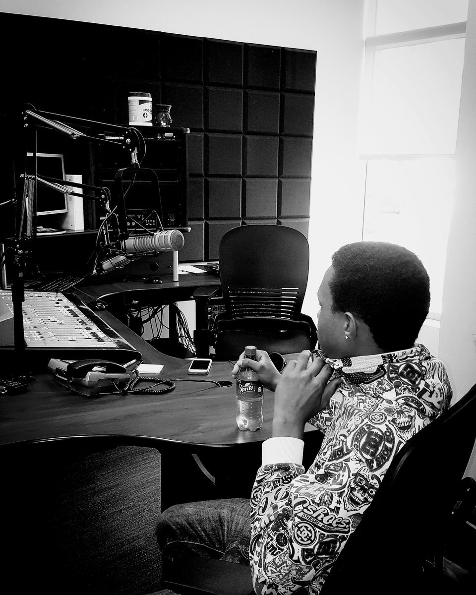 _GLOCKBABY_'s tweet photo. I'm making big moves like it's nothing to me !
[ radio interview]
💰🎤🔊🎧👹💯👏#GLOBABY #GLOCKBABY https://t.co/6AfbHMVg3z