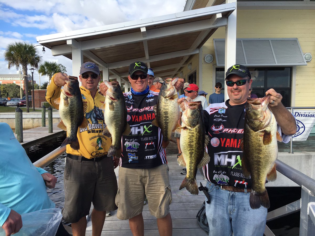 john_brazzell's tweet photo. Finally broke 30lbs in a tournament today with Josh Davis with 36.12 and first place. We also set a FOM record today for heaviest bag! https://t.co/jExcvbI7Oh