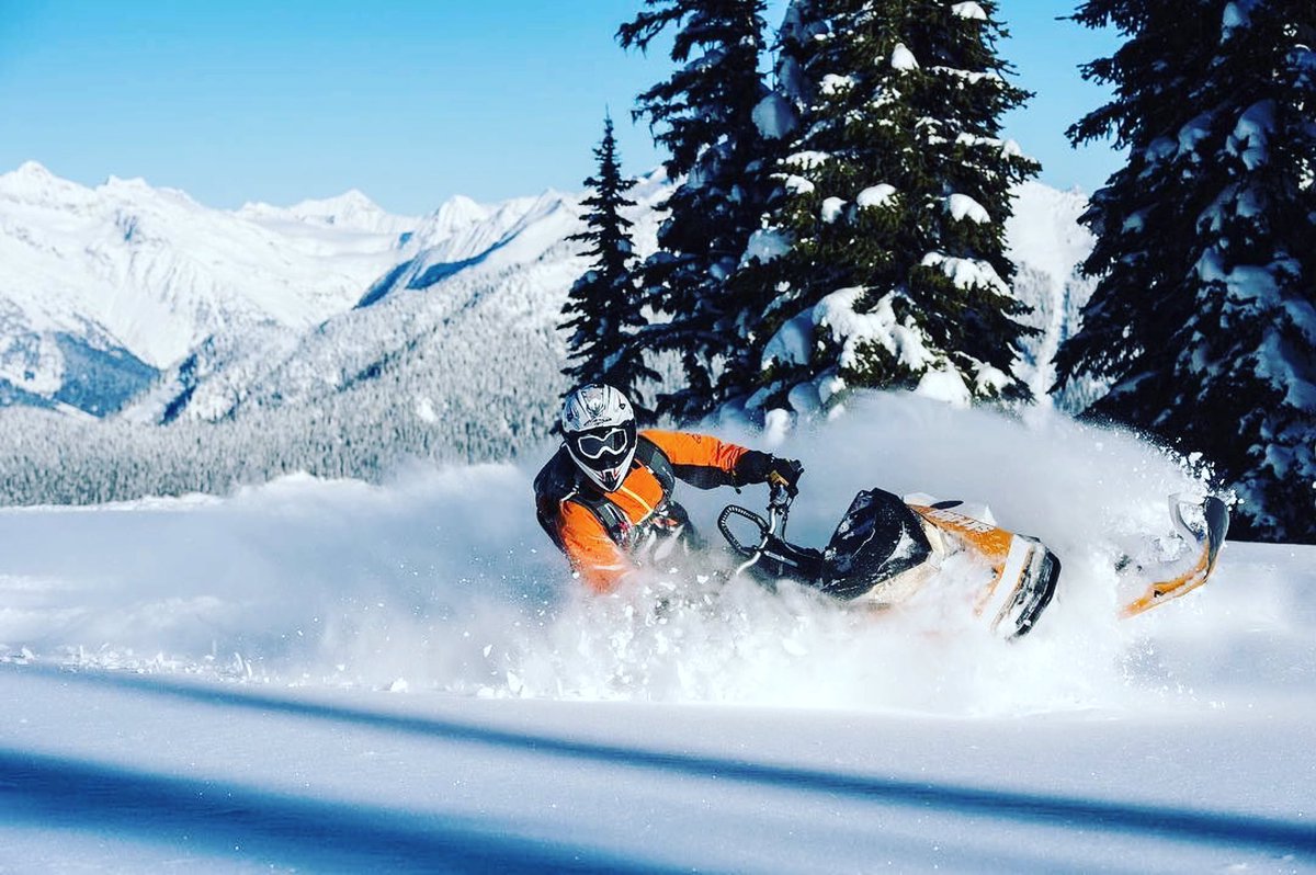 CarlKusterMtnPk's tweet image. Rob getting some pow at @CarlKusterMtnPk #CKMP #skidooofficial #itswhatsnext #neverstoppushing #backcountry #explorecanada #bc #mountains