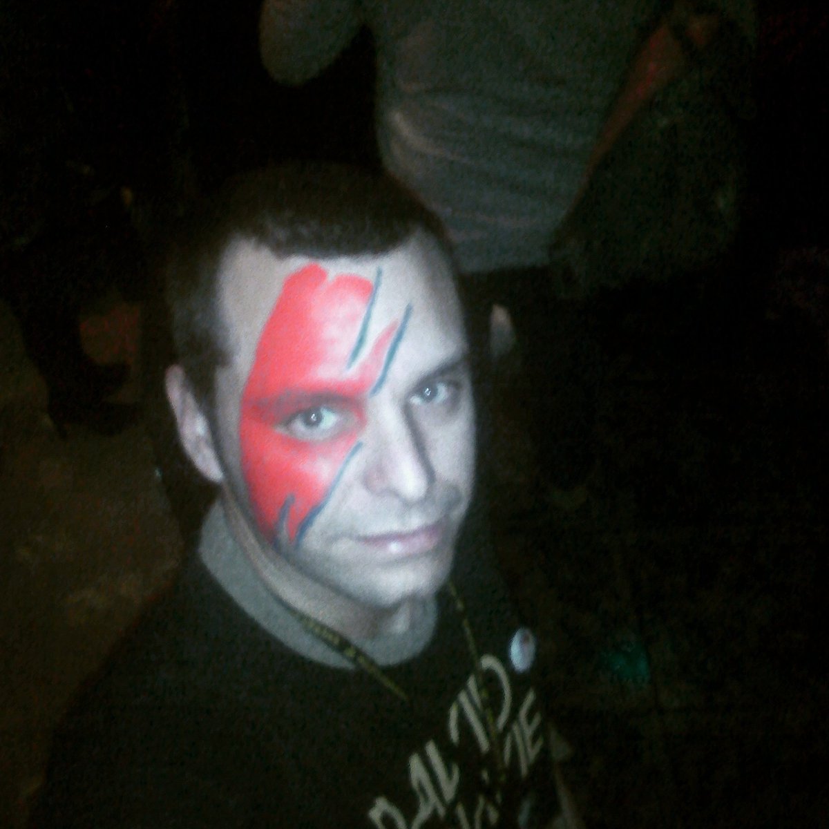 JuanmaAlacant's tweet photo. Disfrutando del homenaje a @DavidBowieReal en #Jendrix https://t.co/7CisbYVRmD