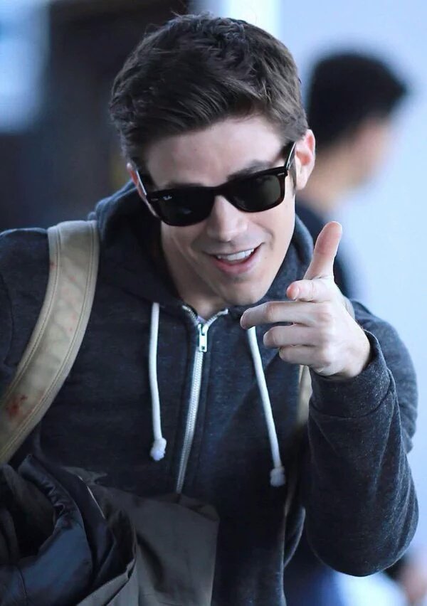 Grant gustin é a coisa mais linda q vc vai ver hoje HAPPY BDAY GRANT FROM BRAZIL 