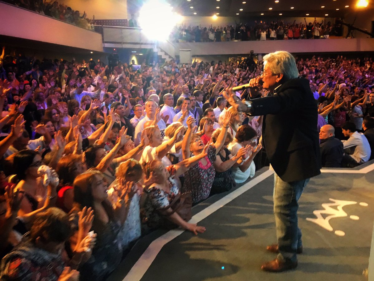 Carlos Annacondia tweet media