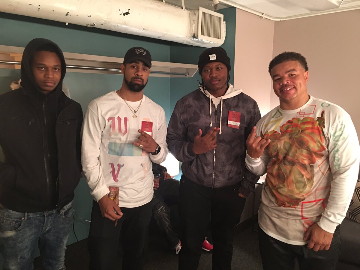 upallnightboyz's tweet photo. #DCorNothing #UpAllNightBoyz ❌#OyBoyz #DCLaughAthon2017 #BTS @czar_4500 @NoochieMusic @redgrantlaughs https://t.co/t9X2oSO4Jx