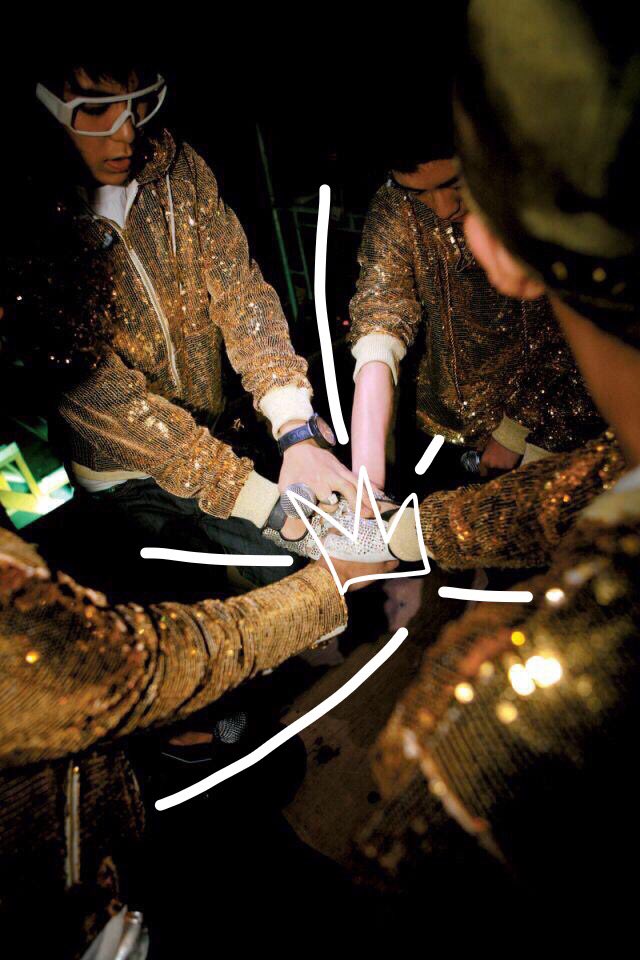 fiveasbang's tweet photo. I'll be here for them ALWAYS 👑 
UNTIL WHENEVER💫
It's my promise 😭💛💛💛💛💛
@IBGDRGN @ForvictoRi @Realtaeyang #TOP #DAESUNG https://t.co/Po5Sm0jdpJ