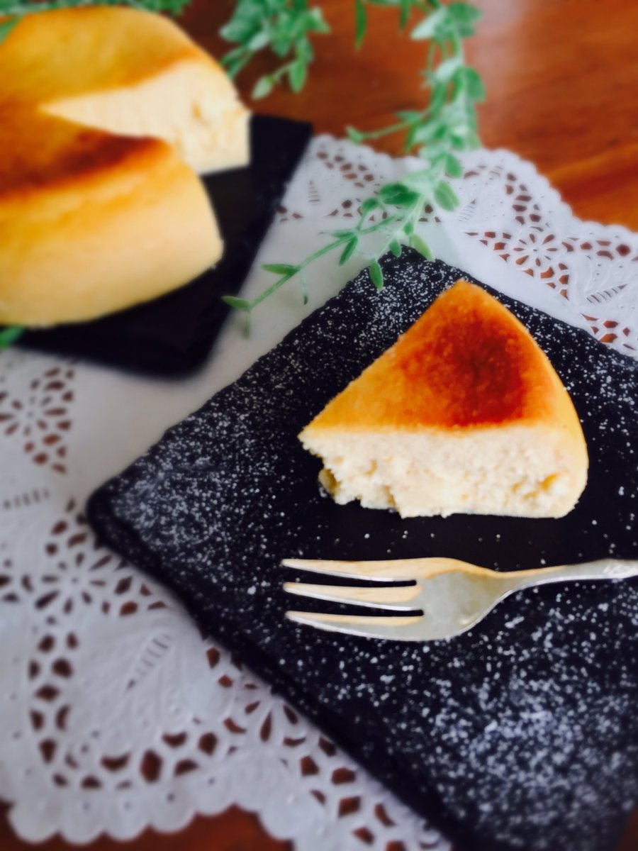 いちごマカロン در توییتر 一昨日の夜焼いた 3種類のチーズを混ぜたベイクドチーズケーキ シュワシュワふわふわ大成功 中にはバニラペーストをイン ストーンプレートって やっぱりケーキに合う バニラペースト プレートはcotta お菓子作り好きな人と繋がり いちごマカロン در توییتر 一昨日の夜焼いた 3種類のチーズを混ぜたベイクドチーズケーキ シュワシュワふわふわ大成功 中にはバニラペーストをイン ストーンプレートって やっぱりケーキに合う バニラペースト プレートはcotta お菓子作り好きな人と繋がり