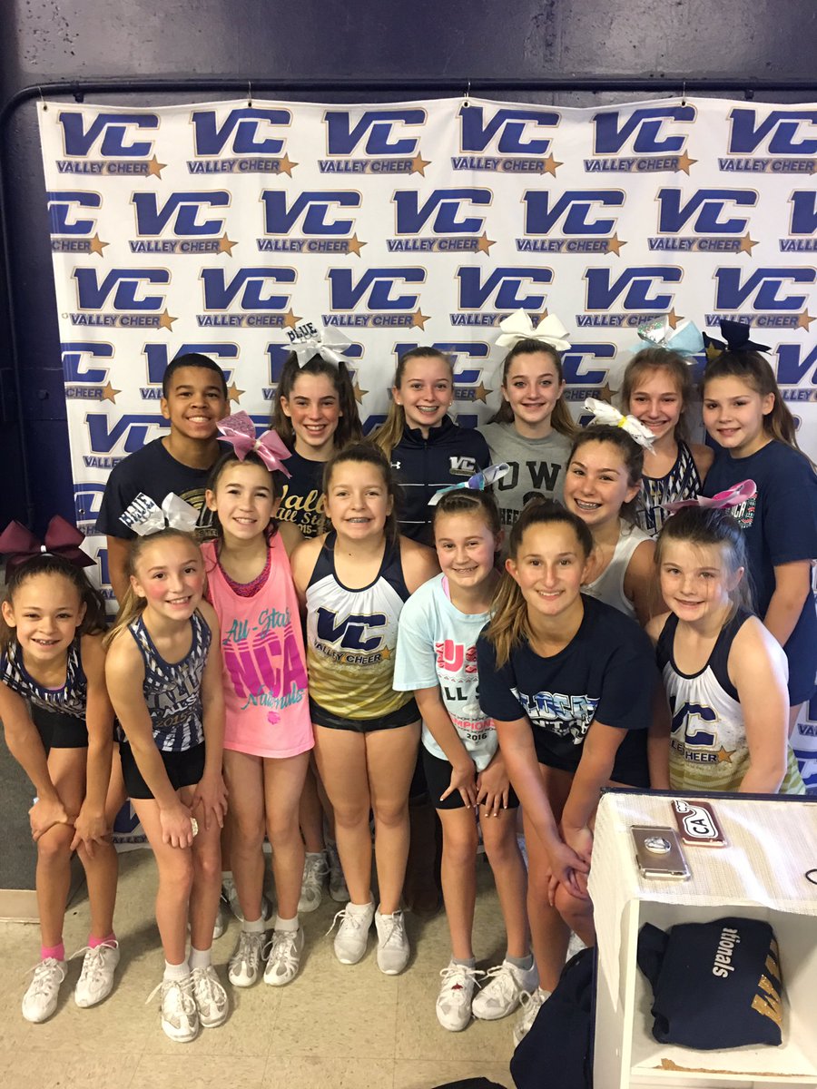 _ValleyCheer's tweet image. #BlueIce you are ready!! Can't wait to see you shine at competition tomorrow! 💙❄️ #valleycheer