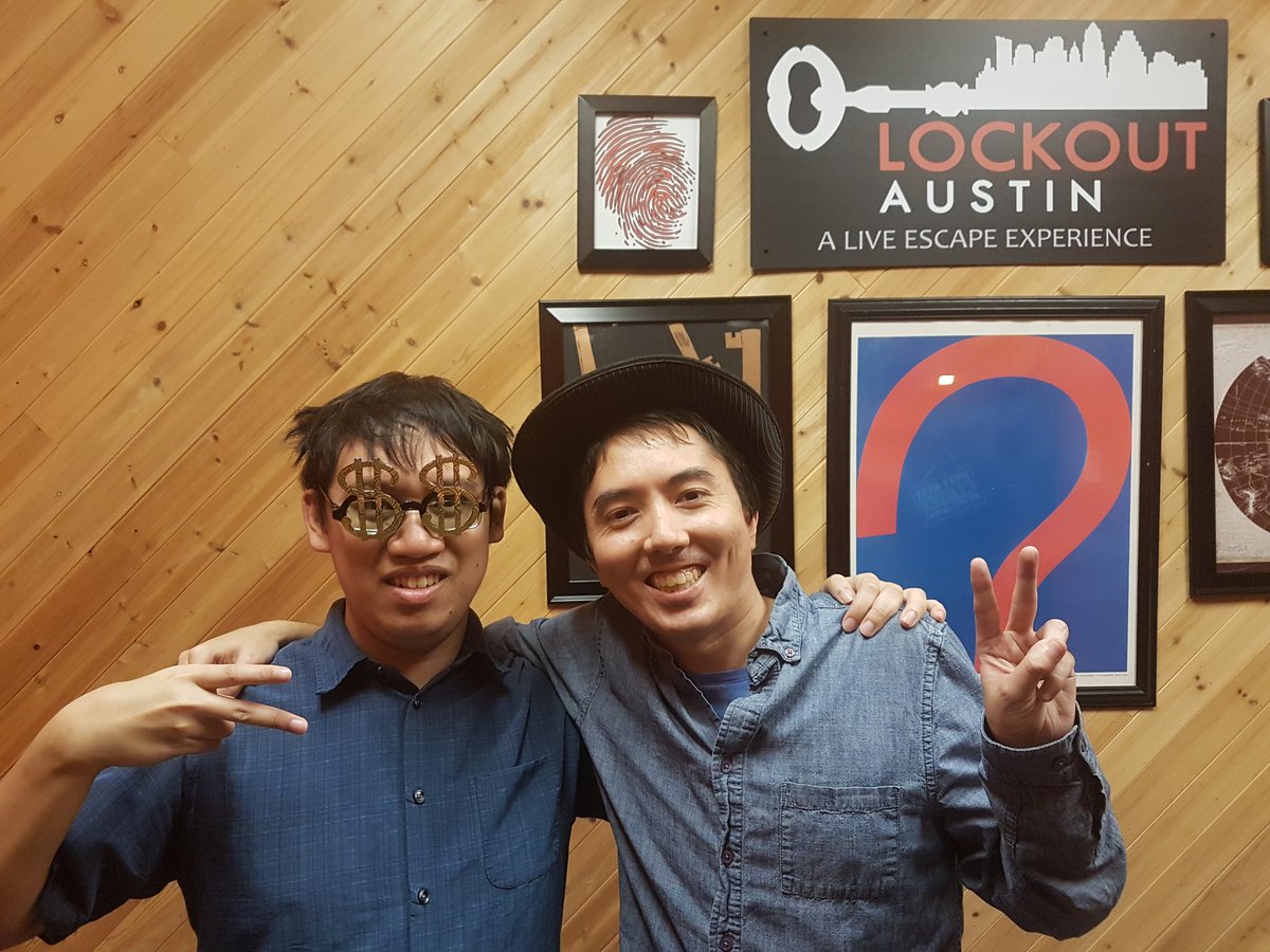 TSMTheOddOne's tweet photo. Did a escape room and robbed a casino with President Elect @TrumpSC himself #lockoutAustin https://t.co/z5iqKW4h8D