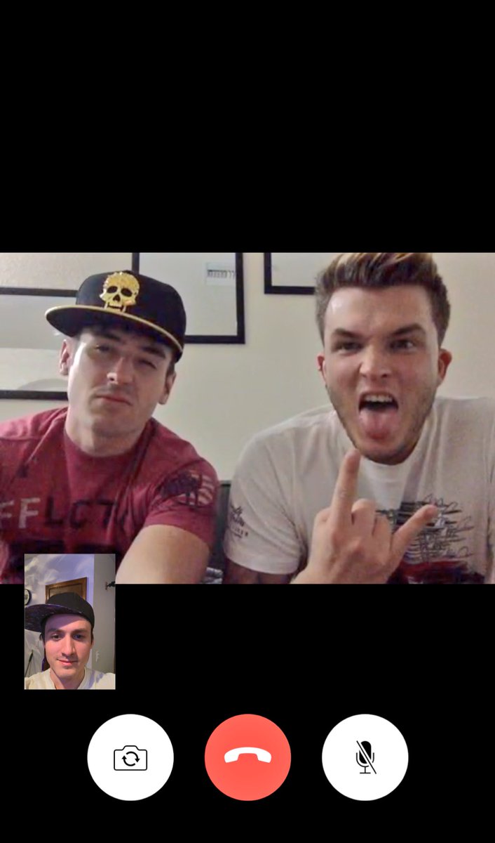 evaride's tweet photo. FaceTime with the boys! https://t.co/M9RFa0KOQo