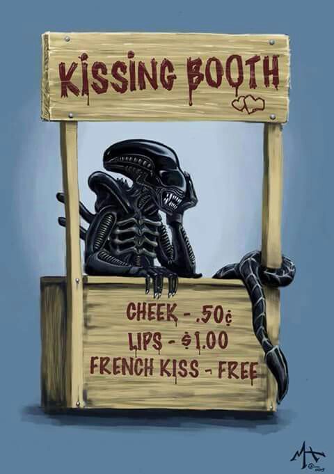 iheartflix's tweet photo. Kissing a #Xenomorph #alien #aliens #scifi #notforme #funny #alienmovie https://t.co/h1b9ftLVlI