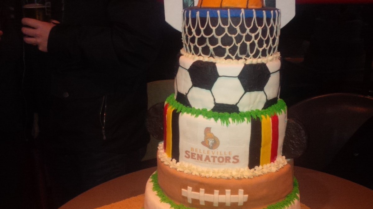 TheRog590's tweet photo. Saturday night at grand opening of @goShoeless in #Belleville! @BellevilleON We are on the cake! @bellevillesen https://t.co/tX3lsHZ9oG