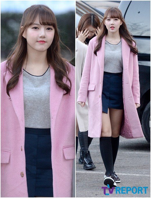 gfriendunited's tweet photo. [PRESS] 170115 GFriend going to the recording of KBS' Lunar New Year Special 'Girl Group Great Battle: The Family's Honor' https://t.co/l1w7DHdAYa