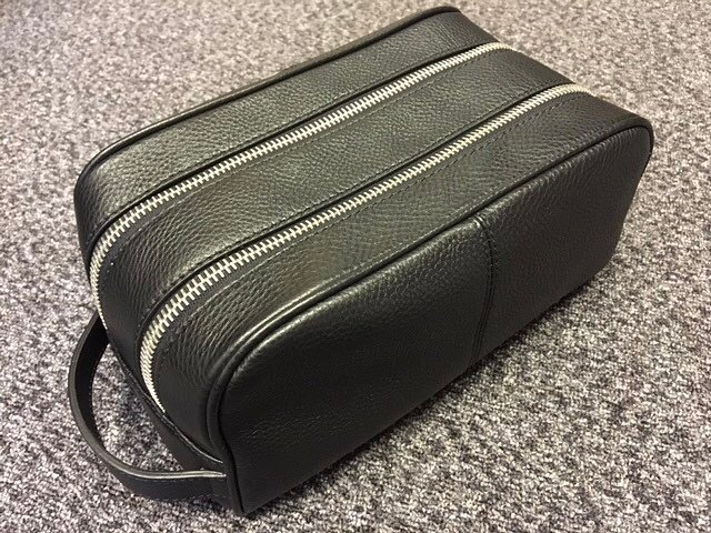 danielpatrick_'s tweet image. toiletry bag development in italy //

#sneakpeek #comingsoon #sampledevelopment #danielpatrick #madeinitaly
