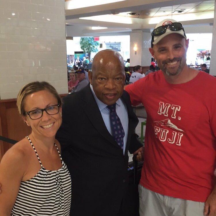 ClubCaro's tweet photo. @NeedRogaine and #IStandWithJohnLewis https://t.co/zDERe12G7B