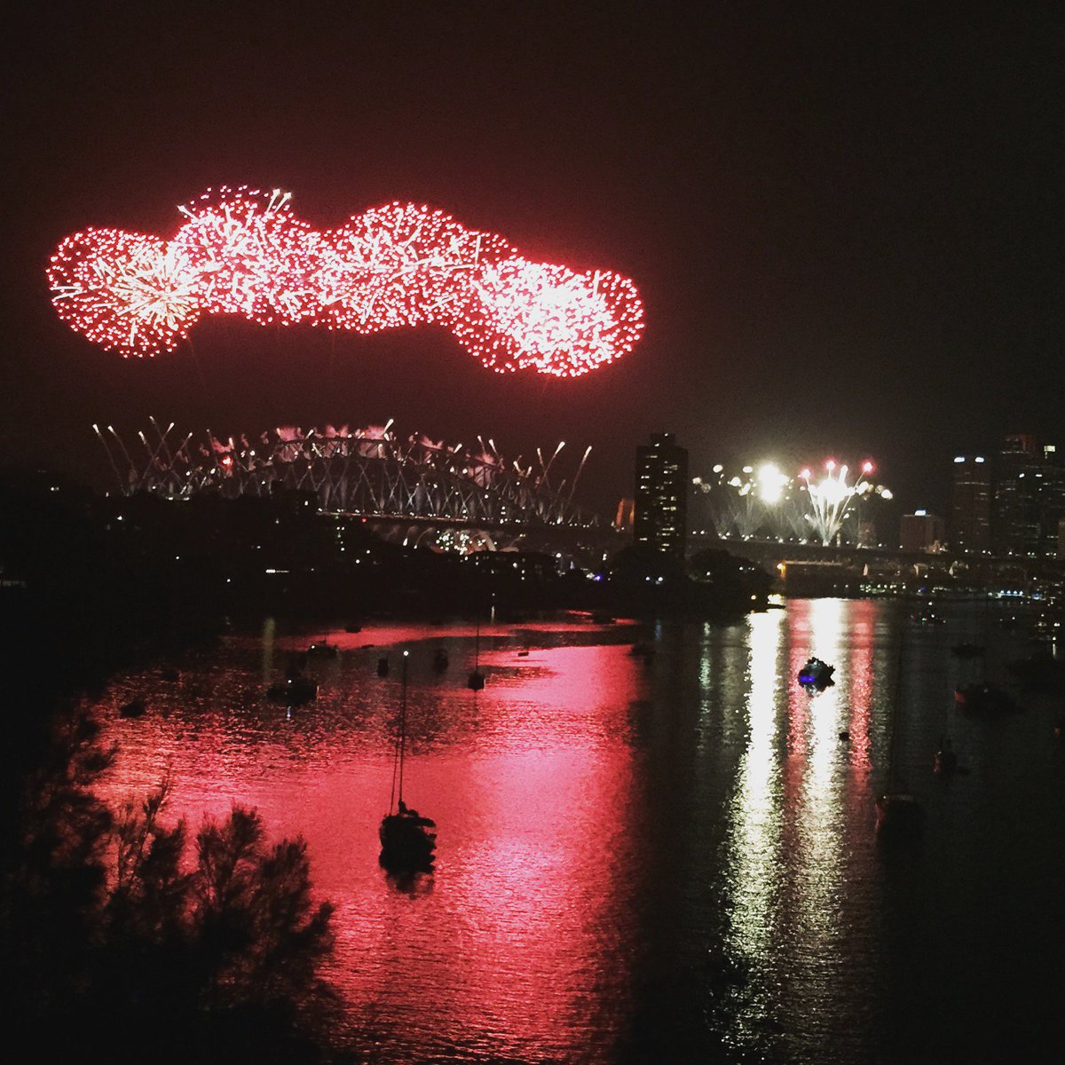 ChareyHowell's tweet photo. Check out my blog about our New Year's Eve in #Sydney #Australia https://t.co/WAfabL57HD https://t.co/36c4VBUv5K