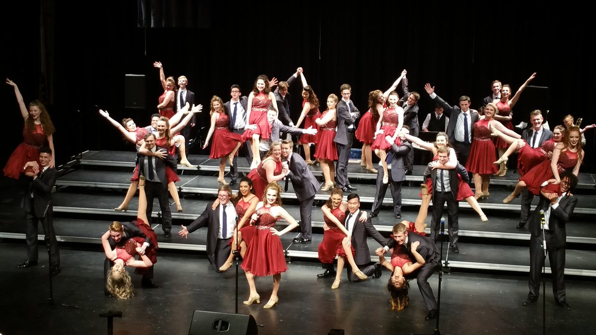 onefunnymom's tweet image. Thank you @MuscatineComp for hosting @ICTflight.  We are so excited to share the stage at finals.#youareloved #rcs17 #flightyear3