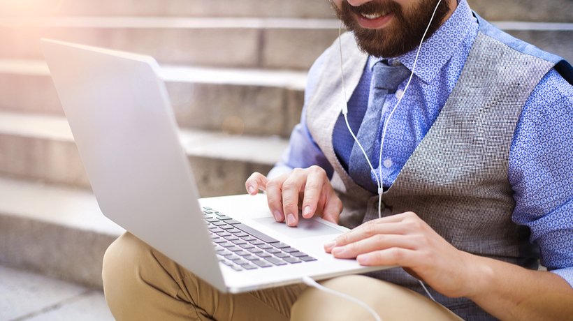 elearningfeeds's tweet photo. 5 Reasons Bespoke eLearning Gives Your Company A Competitive Advantage https://t.co/ixJMVcGKJ6 #CorporateeLearning #BespokeeLearning https://t.co/LAtE5zXKIb