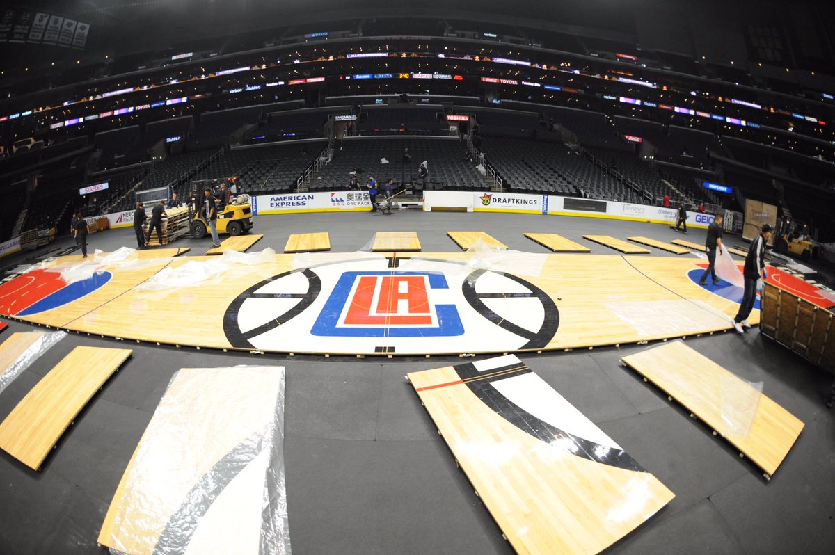 Great job by our amazing conversion crew! Clippers to Kings in just about 2  hours.