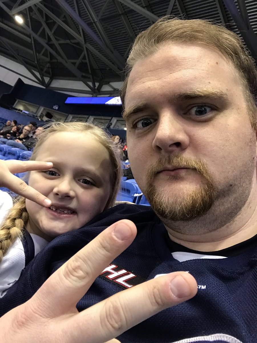 Chrisv32's tweet photo. @KPFroese isn't here so I know we will win #TweetYourSeat. @BLMThunder #Mollot-Hero https://t.co/KUCcpPgkfi