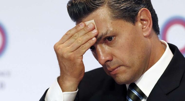 SrJuan7's tweet photo. #GolpeDeEstadoMX Ya párenle qleros #Hail100cia https://t.co/YRJdTyxn8V