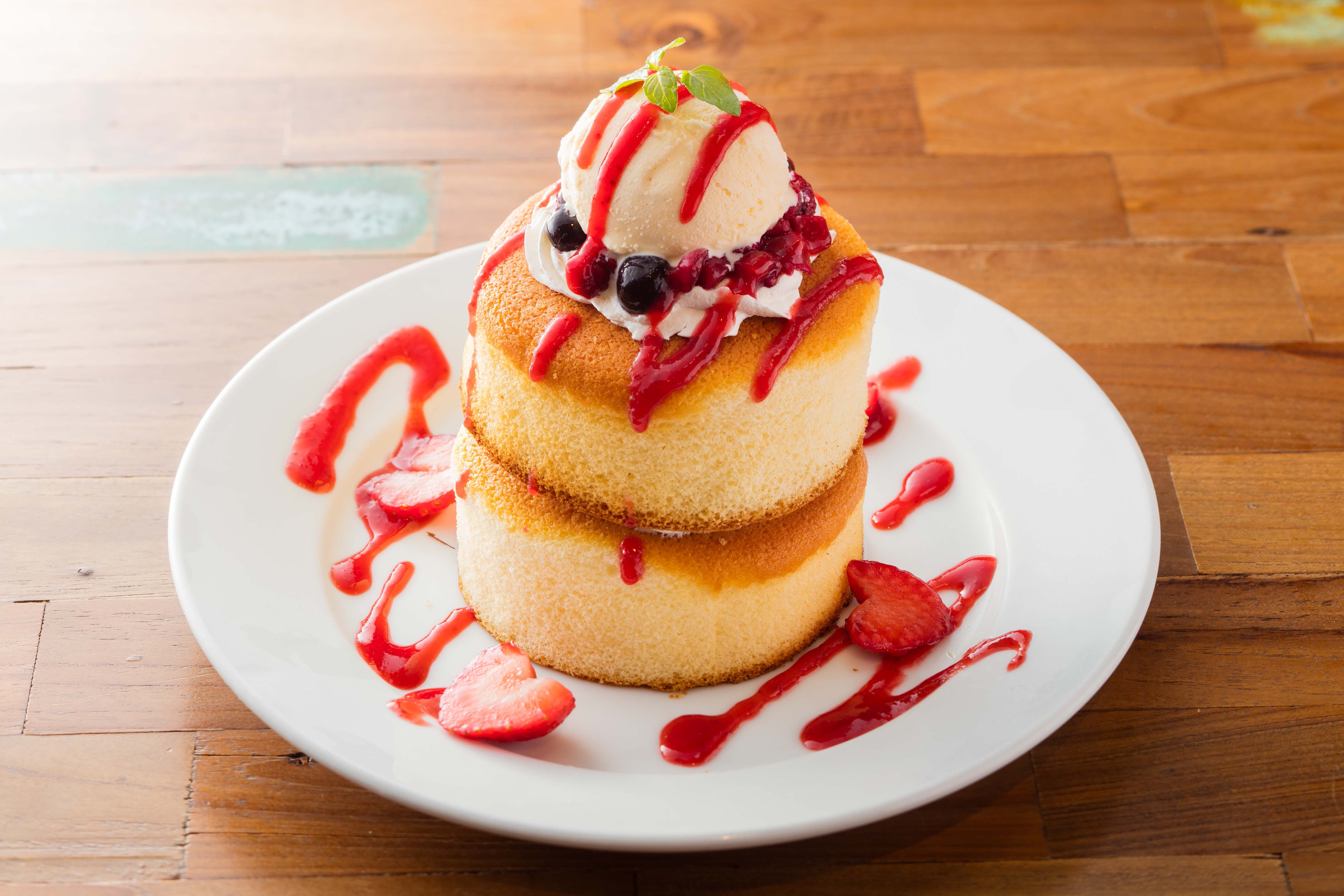 東京ワンピースタワー 公式 在 Twitter 上 今日は いちごの日 ですね Cafemugiwara の人気メニュー チョッパー のベリーたっぷり欲張りパンケーキ はいかがですか ベリーたくさん ボリュームも満点 可愛い パンケーキ は見た目も楽しい一品です 東京