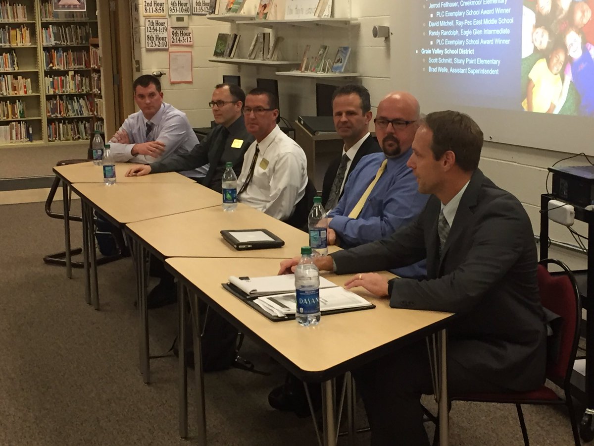 kdworkshops's tweet image. Great leadership talent on display helping our friends in Knob Noster @drjerrodwheeler @CreekmoorRP @R2Dolph @bradwelle #kdfiredup