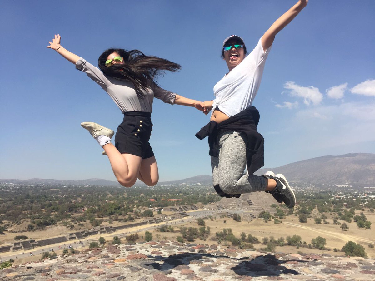 AleeeD_'s tweet photo. 248 steps later ya girl made it to the top of the pyramid https://t.co/5taBJwpoQ6