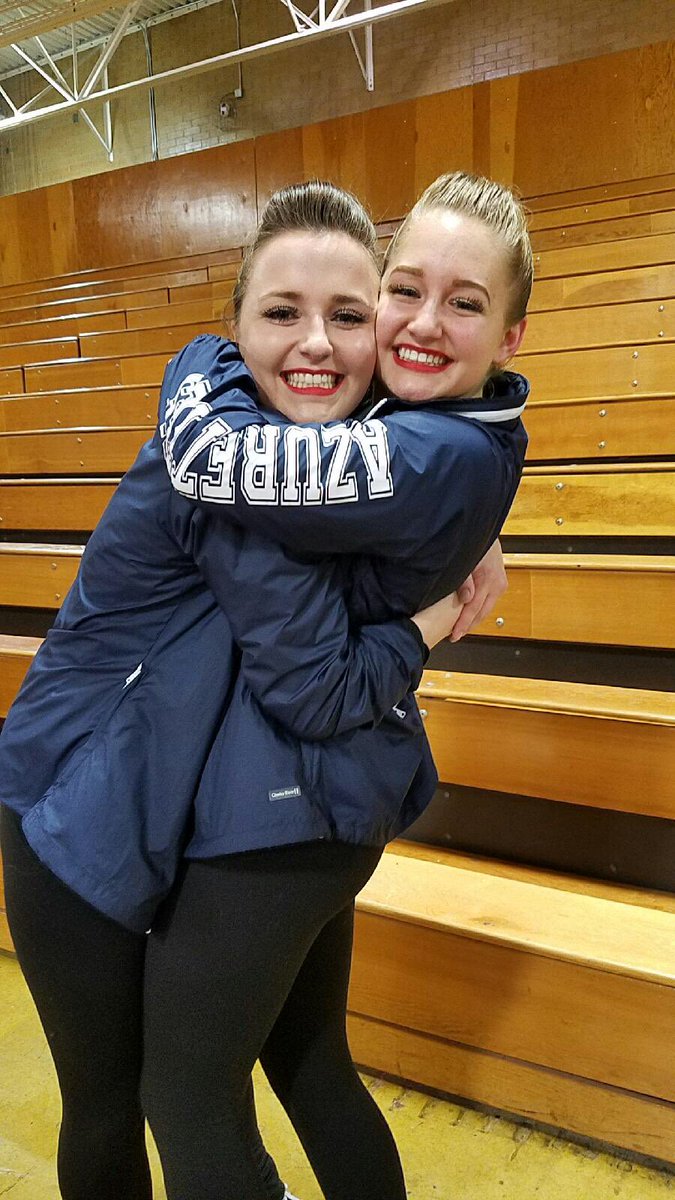 kammyjune17's tweet photo. Anytime I can watch these girls perform, it's a good day!!! Way to go ladies!!!!!👏🏼👏🏼👏🏼💙💚🐻#Azurettes #thecitysgonegreen https://t.co/cxtrRkrfsv